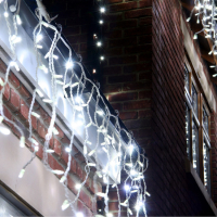 LED гирлянда "Бахрома" на белом шнуре мерцающая, 5м*0,6м  flash PVC Wh золотистого цвета