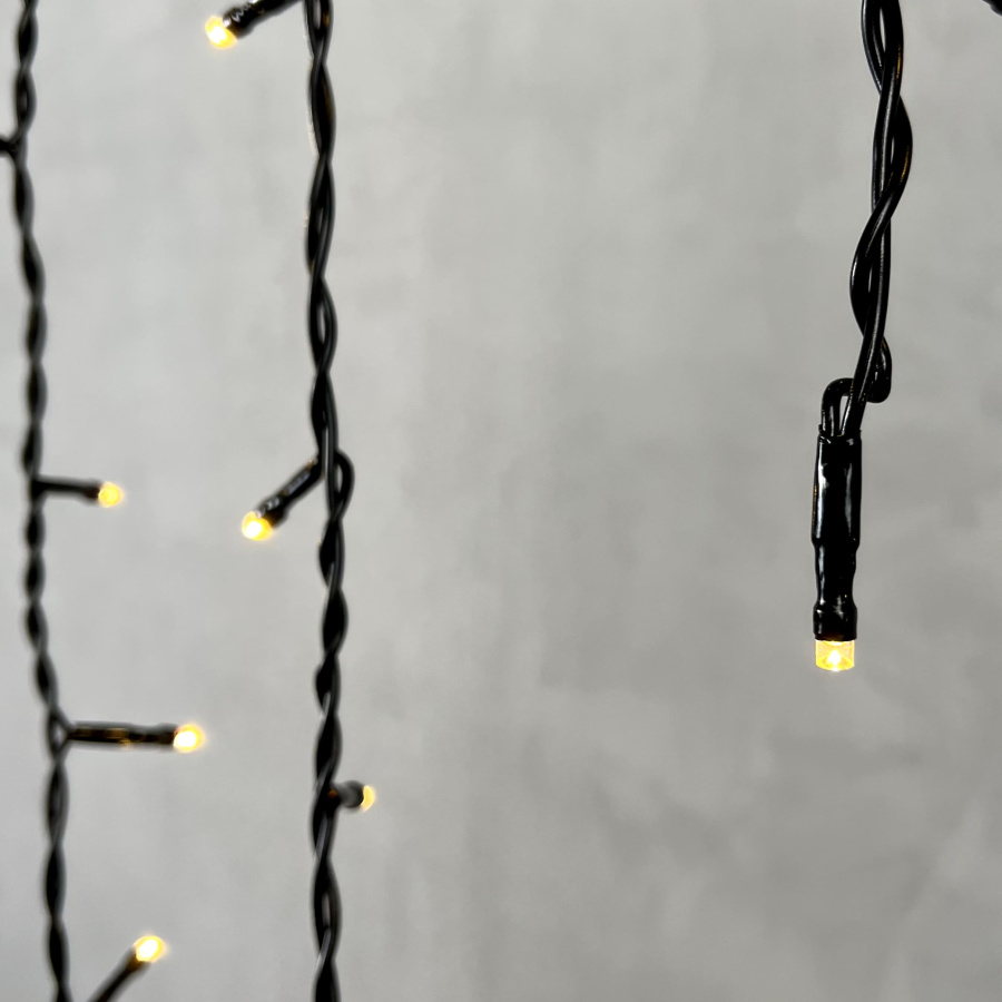 Гирлянда Бахрома 3,1 x 0,5 м Тепло-Белая 24В, 150 LED, Провод Черный ПВХ, IP54