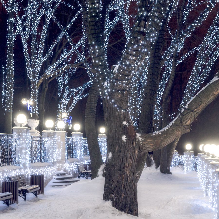 Светодиодная гирлянда ARD-STRING-CLASSIC-10000-BLACK-100LED-FLASH WHITE (230V, 7W) (Ardecoled, IP65)