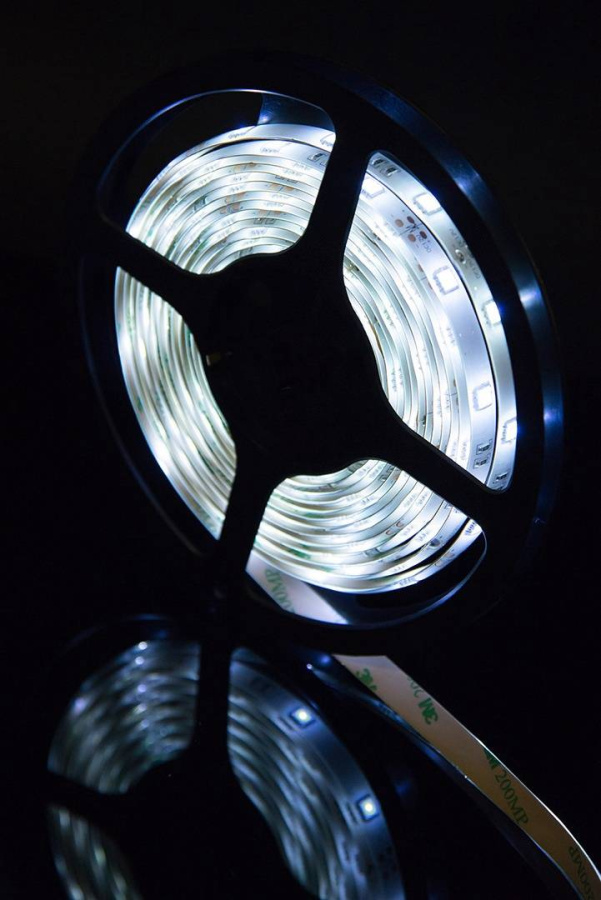 Лента светодиодная SWG SWG530, 7,2 Вт/м, 12В, IP65, холодный белый