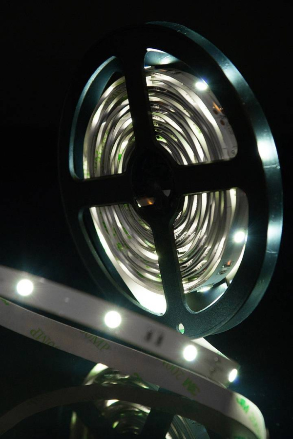 Лента светодиодная SWG SWG530, 7,2 Вт/м, 12В, IP20, холодный белый