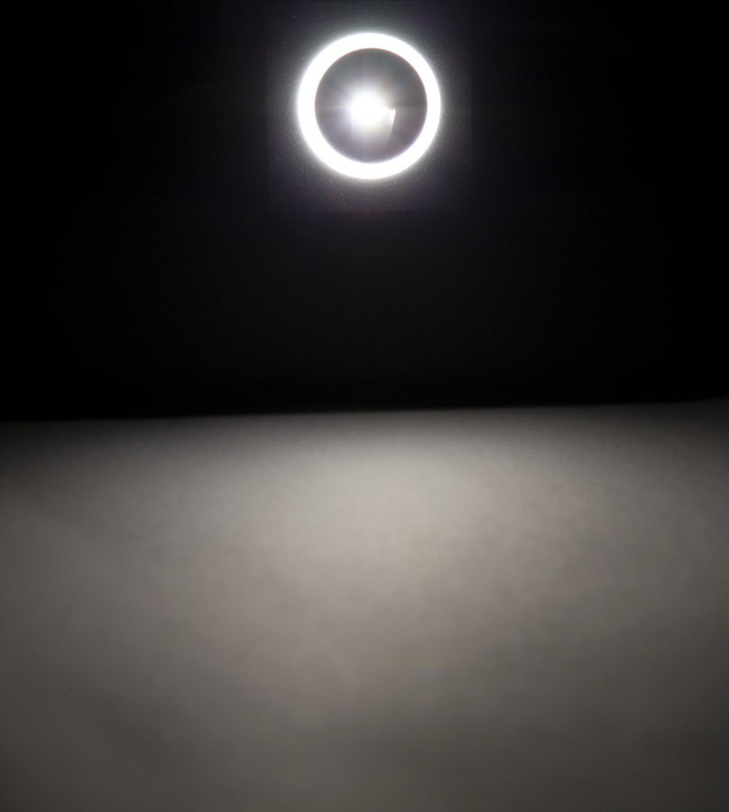 Светильник G0623 наcтенный  встраиваемый серый  220V 3W Led  теплого белого цвета.