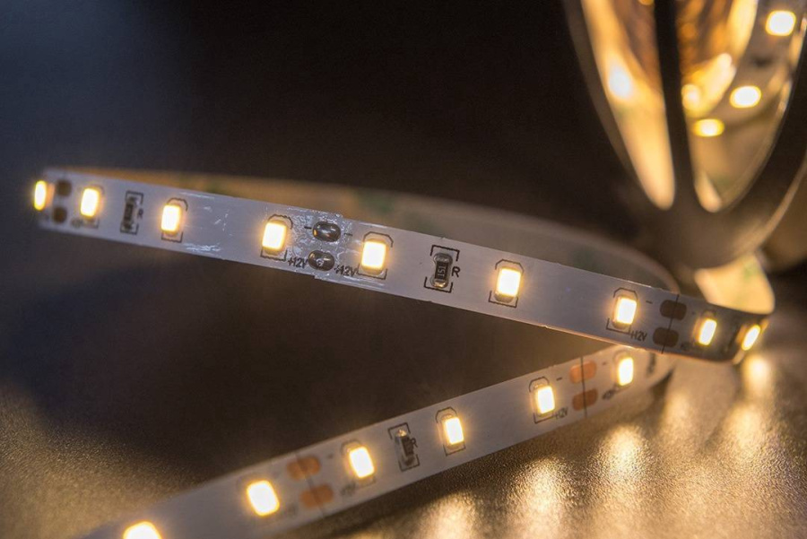 Лента светодиодная SWG SWG260, 4,8 Вт/м, 12В, IP20, теплый белый