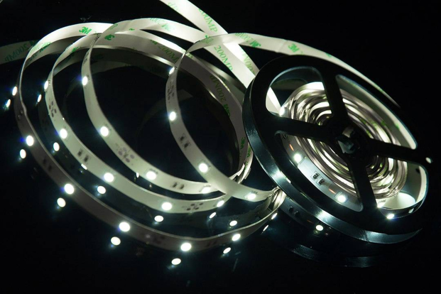 Лента светодиодная SWG SWG530, 7,2 Вт/м, 12В, IP20, холодный белый