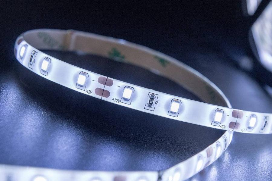 Лента светодиодная SWG SWG260, 4,8 Вт/м, 12В, IP65, холодный белый